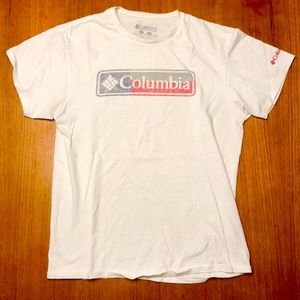Columbia T-shirt